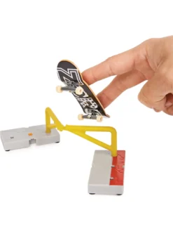 SPIN MASTER SPINMASTER Tech Ted -Fingerboards 0 -Spin Master 19e8ef66efe4e5b5882b38e7da538319